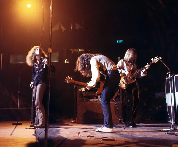 Becoming Led Zeppelin: A Wikipedia Summary of One of the Greatest Bands of All Time