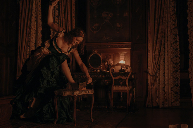 The Ugly Stepsister. The Body Horror of GenZ